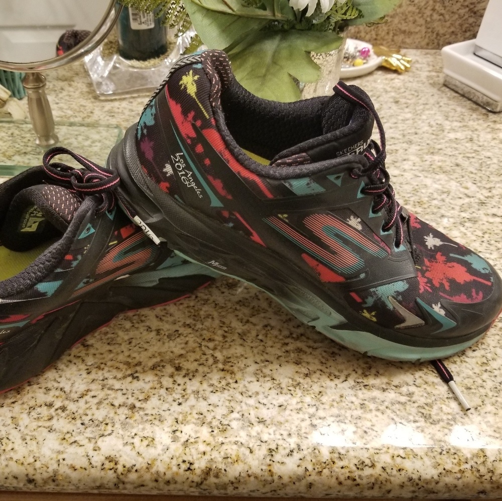 Sketchers signature running shoes